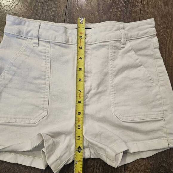 💥$5 ADD ON - Dynamite White Minimalist Jean High Waisted Shorts Size 27 - Picture 6 of 9